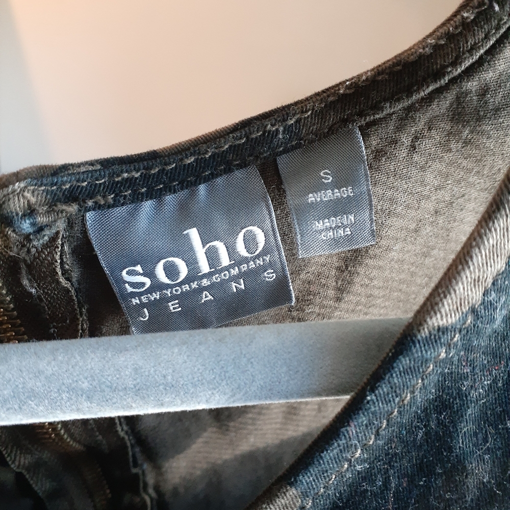 Top - Picture 3 of 3